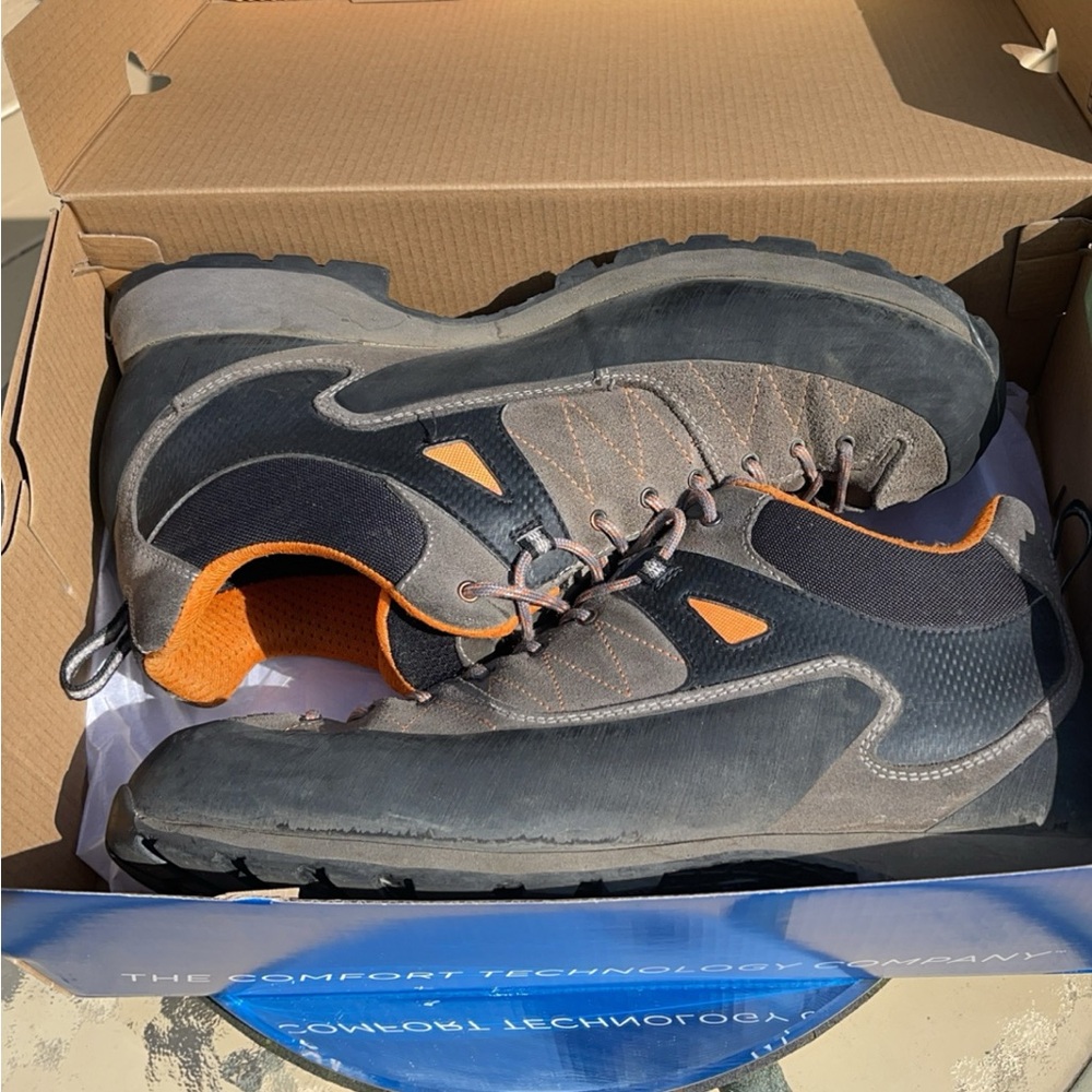 12M - Skechers - Picture 3 of 8